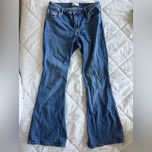 Abercrombie & Fitch - The Vintage Flare - High Rise
